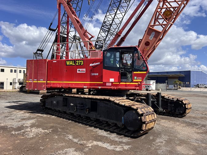 View a 2006 Manitowoc M12000 available via auction.