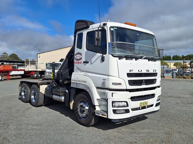 View 2014 Mitsubishi Fuso FV500 via auction.