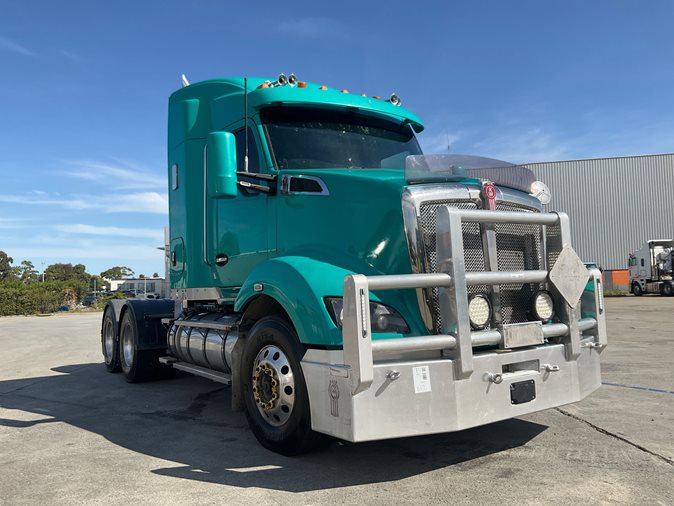 View 2017 Kenworth T610 via auction.