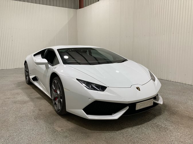 View white 2016 Lamborghini Huracan available via auction.