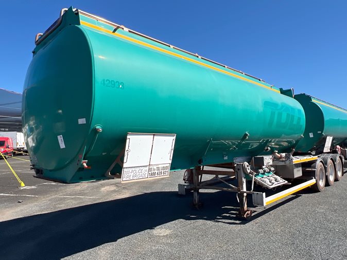 View 2015 Tieman Tri Axle Tanker via auction.