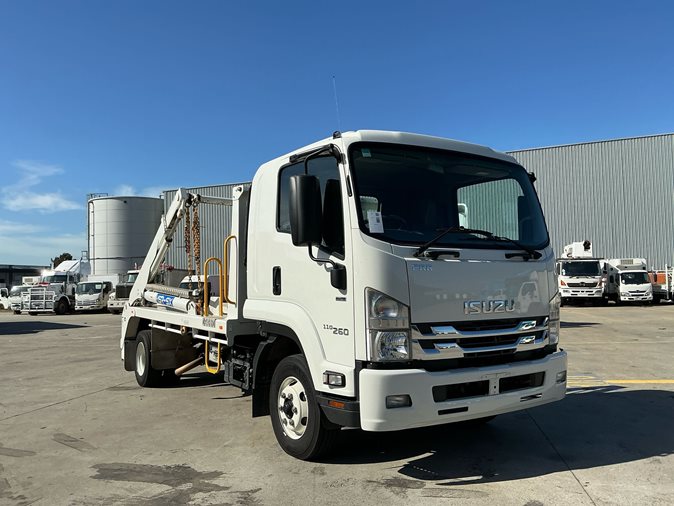 View 2022 Isuzu FRR 110-260 via auction.