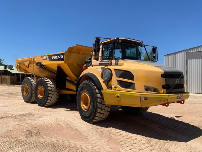 View yellow 2011 Volvo A40F 6x6 articulated dump truck available via auction.