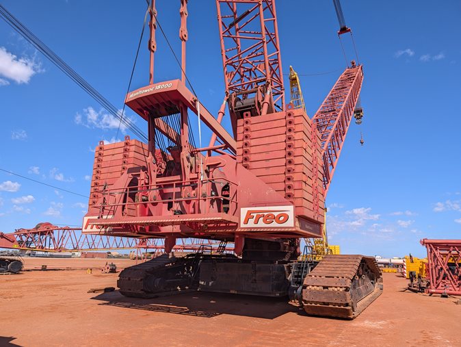 View 2010 Manitowoc M18000 via auction.