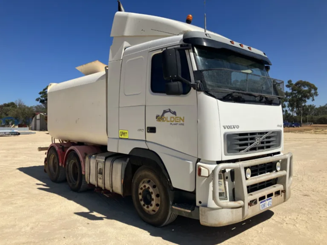 2003 Volvo FM12