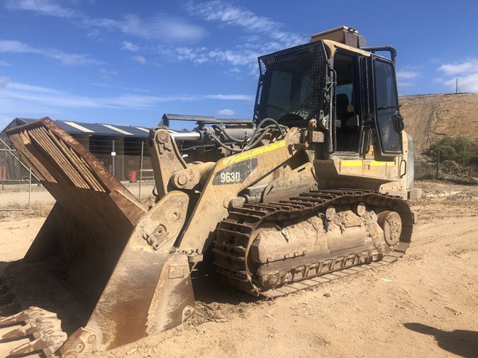 View 2016 Caterpillar 963D via auction.