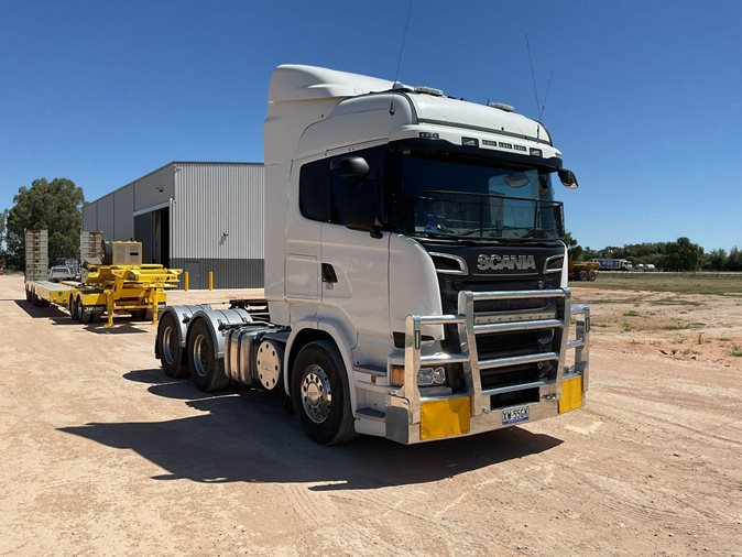 View white 2018 Scania R620 prime mover sleeper cab available via auction.