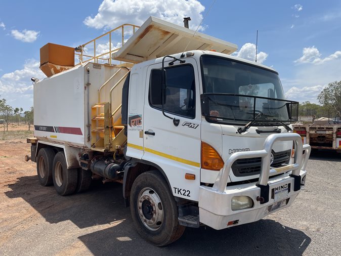 View 2007 Hino FM1J via auction.