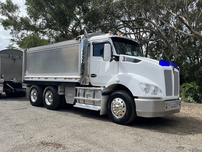 View 2021 Kenworth T410 via auction.