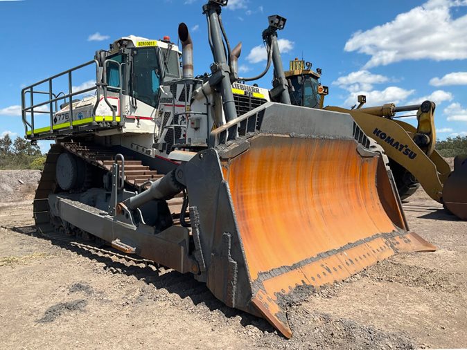 White Liebherr PR776 Dozer (Steel Track) via auction.