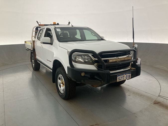 View white 2019 Holden Colorado cars available via auction.