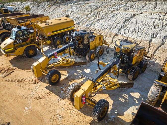 View a range of civil and earthmoving equipment available via auction.